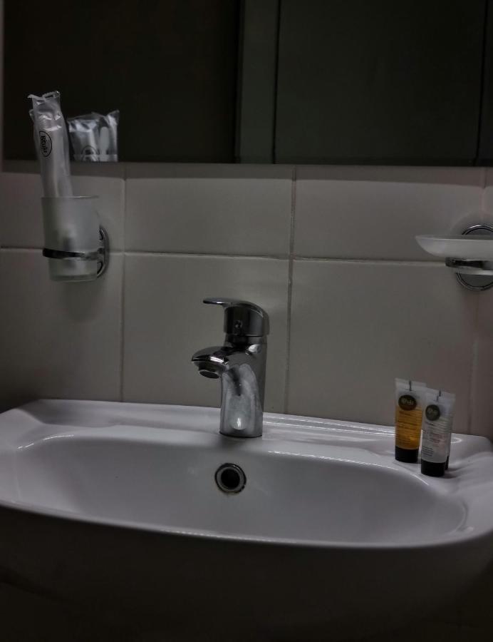 Rail Hotel Тбілісі Екстер'єр фото