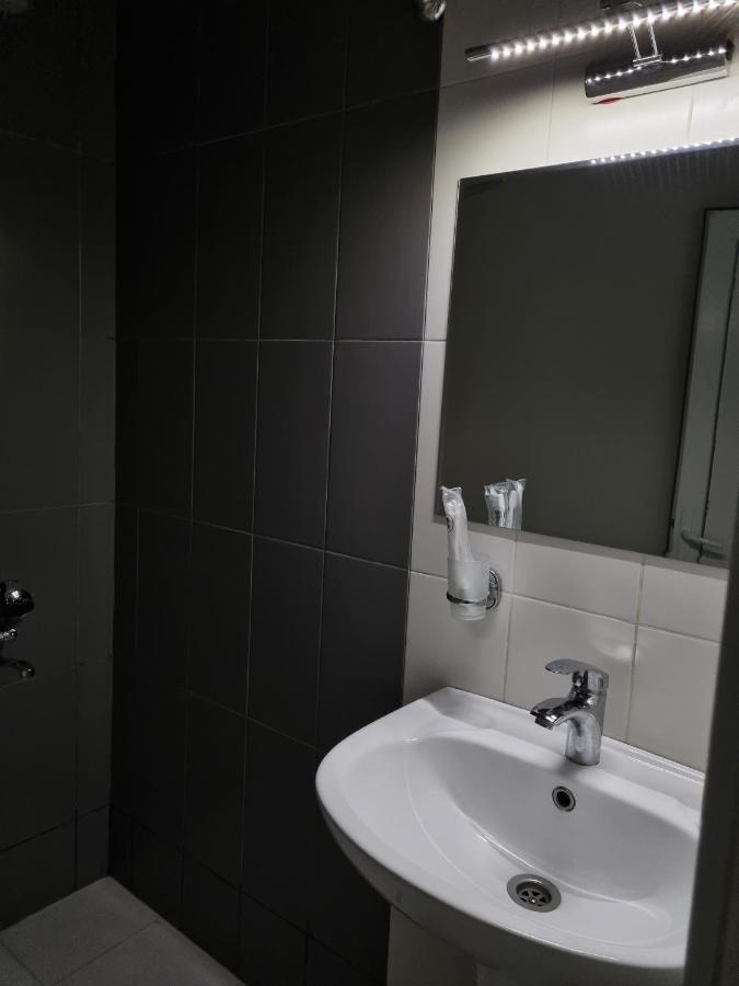Rail Hotel Тбілісі Екстер'єр фото